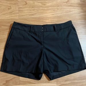 New with tags! Nike women’s golf shorts! Size 8/Medium